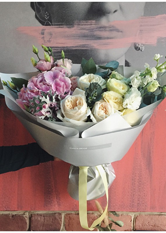 Авторский букет цветов ART 001, купить в Смоленске с бесплатной доставкойпо городу.